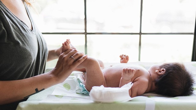 bai-viet/bo-phan-sinh-duc-cua-be-gai-bi-sung-do-nguyen-nhan-nao.html