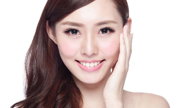 bai-viet/tong-hop-cac-cau-hoi-thuong-gap-ve-da-va-bi-quyet-cham-soc-da-hang-ngay.html