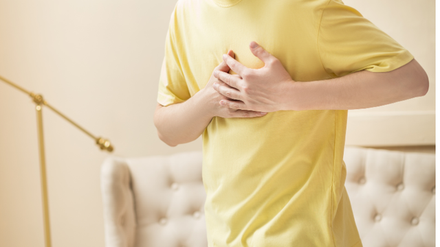 bai-viet/cac-dau-hieu-nhoi-mau-co-tim-giup-ban-nhan-biet-benh-som-nhat.html