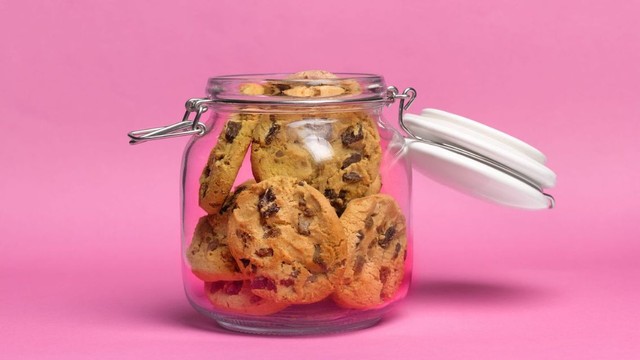 bai-viet/cach-bao-quan-banh-quy-bo-luon-gion-thom-tuoi-moi.html