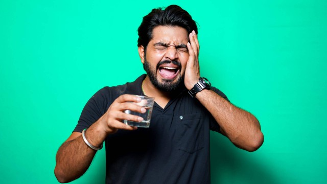 bai-viet/cach-chua-buot-rang-khi-uong-nuoc-lanh-ban-can-biet.html