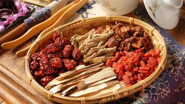 bai-viet/cach-chua-tac-voi-trung-bang-dong-y-an-toan-va-hieu-qua-63077.html