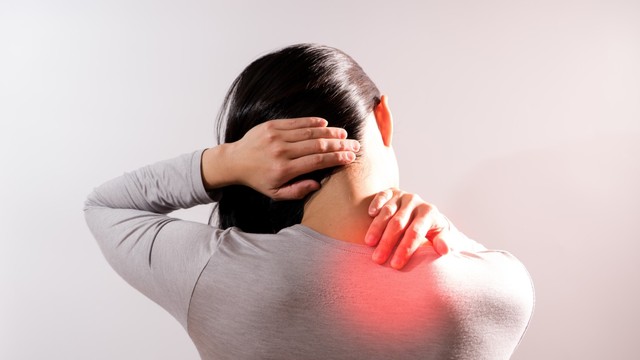 bai-viet/cach-dieu-tri-hieu-qua-tinh-trang-dau-vai-gay-khi-mang-thai.html