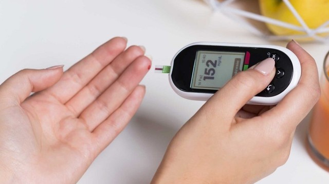 bai-viet/cach-do-duong-huyet-tai-nha-don-gian-de-thuc-hien.html