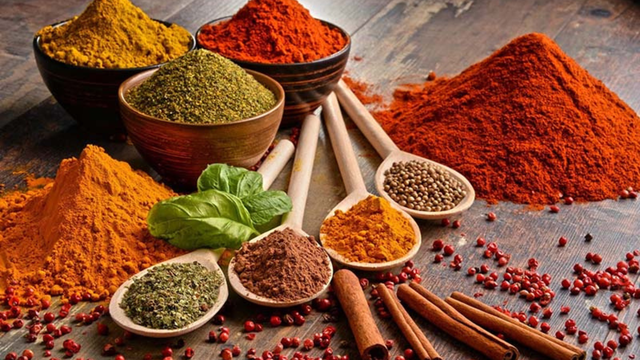 bai-viet/cach-don-gian-de-giam-can-nhanh-chong-bang-cac-loai-gia-vi-trong-bep-nha-ban.html