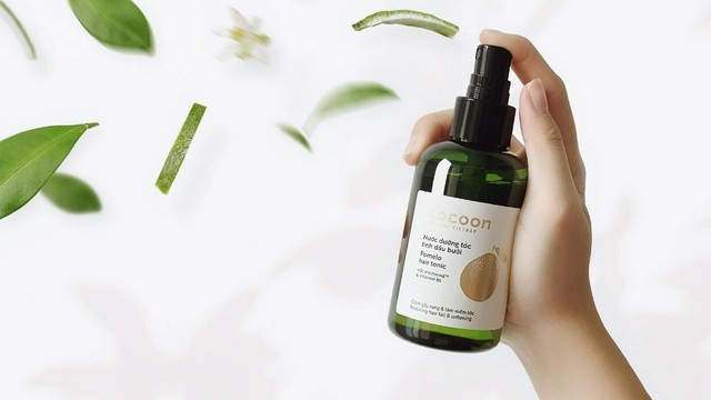 bai-viet/cach-dung-tinh-dau-buoi-cocoon-de-toc-bong-benh-72717.html