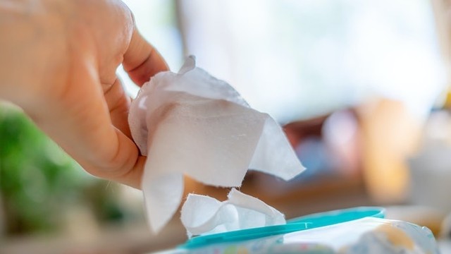 bai-viet/huong-dan-cach-lam-khan-giay-uot-cuc-don-gian-tai-nha-60925.html