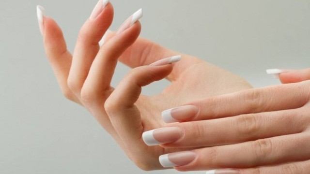 bai-viet/cach-lam-mong-tay-nhanh-dai-trong-2-ngay-tai-nha.html