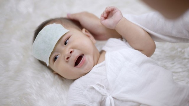 bai-viet/cach-pha-thuoc-ha-sot-cho-tre-so-sinh.html