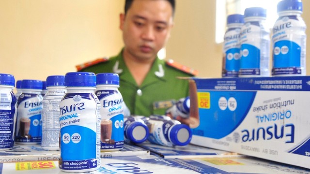 bai-viet/cach-phan-biet-sua-ensure-that-gia-khi-mua-sam.html