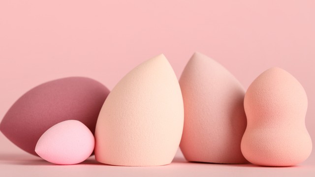 bai-viet/cach-su-dung-mut-trang-diem-dung-chuan-giup-lop-nen-min-dep-tu-nhien.html