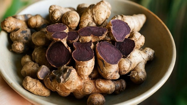 bai-viet/cach-uong-gung-den-giam-can-nhung-khong-anh-huong-suc-khoe.html