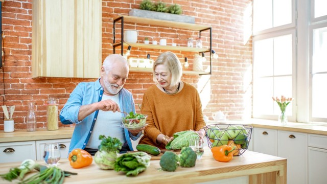 bai-viet/cach-xay-dung-thuc-don-cho-nguoi-tren-60-tuoi-lanh-manh-du-chat.html