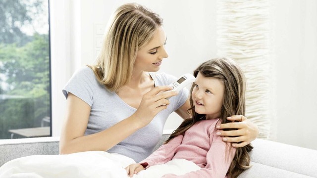 bai-viet/cach-xu-tri-nhu-the-nao-khi-be-bi-sot-nhung-van-choi-binh-thuong.html