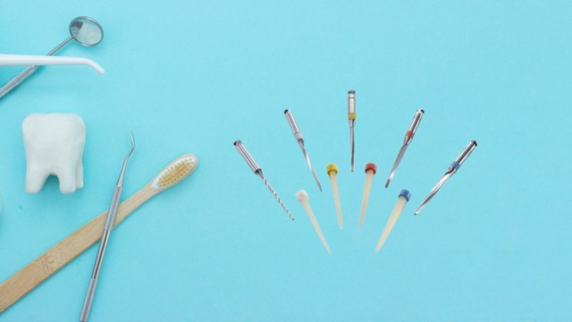 bai-viet/cam-chot-rang-la-gi-va-tai-sao-lai-can-thiet-sau-khi-dieu-tri-tuy.html