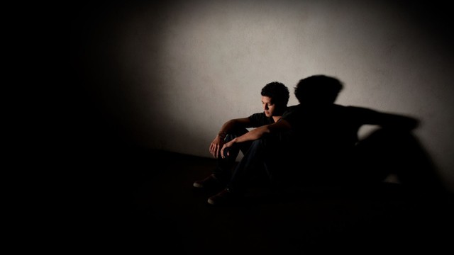 bai-viet/cach-vuot-qua-cam-giac-bi-bo-roi-trong-tinh-yeu.html