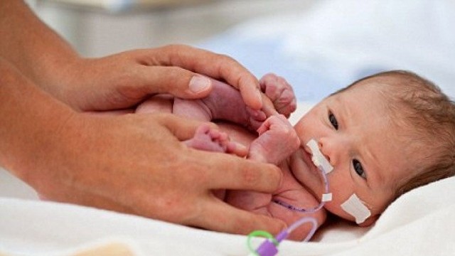 bai-viet/chan-doan-phan-biet-o-tre-li-bi-hon-me-hoac-co-giat.html