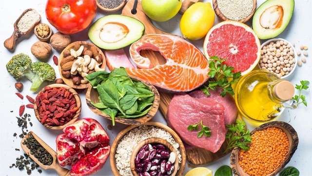 bai-viet/che-do-an-uong-o-tuoi-day-thi-cac-chat-dinh-duong-thiet-yeu-cho-su-phat-trien-cua-tre.html