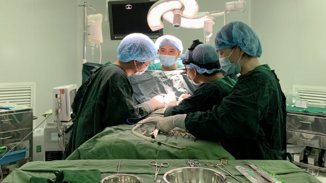 bai-viet/chi-phi-mo-thong-lien-that-o-tre-so-sinh-la-bao-nhieu.html