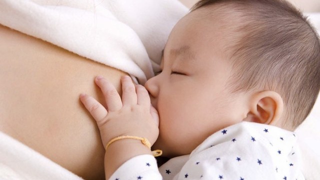 bai-viet/cho-con-bu-co-uong-duoc-thuoc-noi-tiet-khong.html