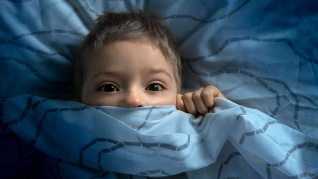 bai-viet/chung-benh-hoang-hot-vao-ban-dem-o-tre-60793.html