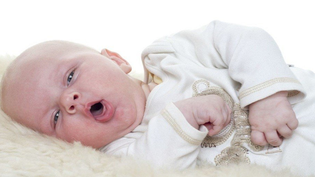 bai-viet/co-nen-hut-mui-cho-tre-so-sinh-khong-56376.html