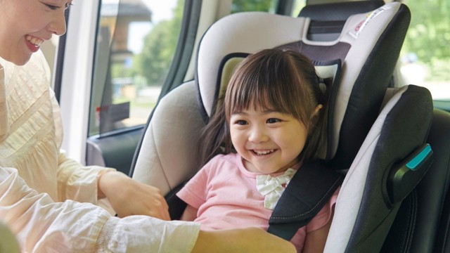 bai-viet/co-nen-mua-ghe-ngoi-o-to-cho-be-khong.html