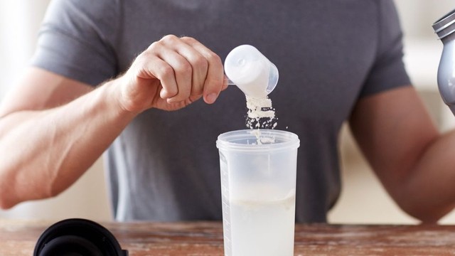 bai-viet/co-nen-uong-whey-truoc-khi-ngu-khong-56675.html