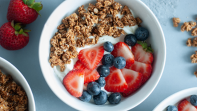 bai-viet/an-granola-voi-sua-chua-co-duong-duoc-khong-loi-ich-cua-an-granola-voi-sua-chua-68934.html