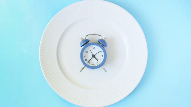 bai-viet/con-nguoi-co-the-nhin-an-toi-da-bao-nhieu-ngay-tac-hai-cua-viec-nhin-an-dai-ngay.html