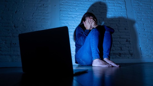 bai-viet/cyberbullying-la-gi-hau-qua-cach-xu-ly-va-phong-ngua.html