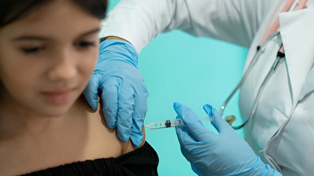 bai-viet/nguoi-da-bi-sot-xuat-huyet-co-can-tiem-phong-khong.html