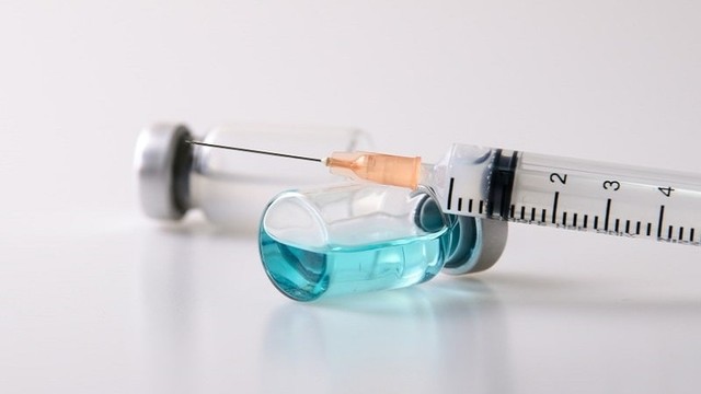 bai-viet/dang-tiem-vac-xin-5-trong-1-chuyen-sang-6-trong-1-co-duoc-khong.html