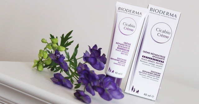 bai-viet/diem-danh-10-san-pham-kem-duong-am-phuc-hoi-da-hu-ton-tot-nhat-hien-nay-48858.html