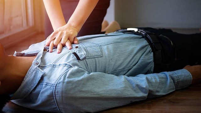 bai-viet/cach-so-cuu-khi-co-nguoi-bi-dien-giat-chuan-an-toan.html