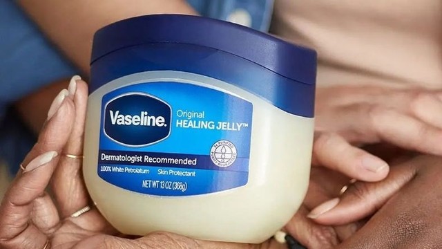 bai-viet/dung-vaseline-lam-kem-lot-duoc-khong-nhung-dieu-can-luu-y-khi-su-dung.html