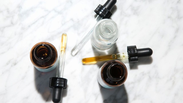 bai-viet/essence-la-gi-essence-co-khac-serum-khong-va-cach-su-dung-hieu-qua-69623.html