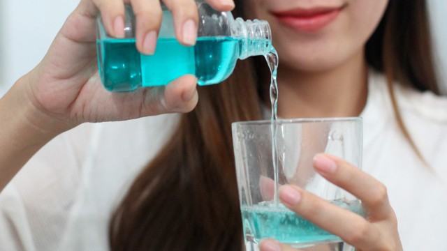 bai-viet/fluor-la-gi-cac-trieu-chung-khi-ngo-doc-fluor-56925.html