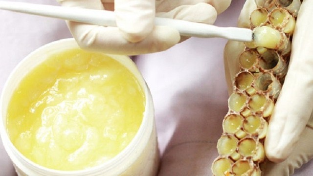 bai-viet/giai-dap-co-nen-uong-sua-ong-chua-thuong-xuyen-khong.html