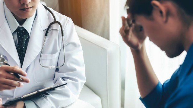 bai-viet/giai-dap-dau-dau-ve-chieu-la-bi-benh-gi-lam-cach-nao-dieu-tri.html