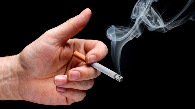 bai-viet/hut-thuoc-la-co-giam-can-khong.html