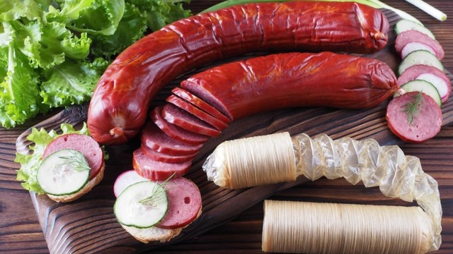 bai-viet/giai-dap-vo-xuc-xich-duoc-lam-tu-nguyen-lieu-gi-68733.html