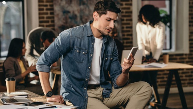 bai-viet/can-lam-gi-khi-con-trai-im-lang-khong-nhan-tin.html