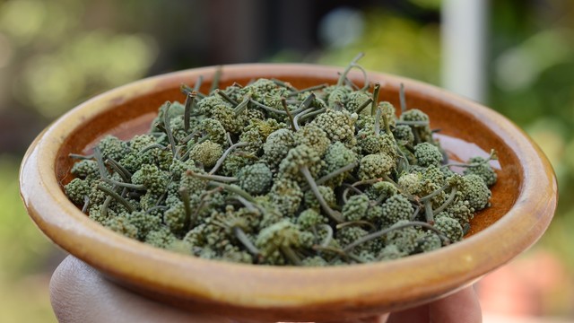 bai-viet/dan-ong-co-nen-uong-hoa-tam-that-de-tang-cuong-sinh-ly-khong.html