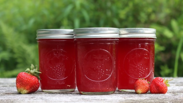 bai-viet/hieu-dung-nuoc-ep-trai-cay-dong-hop-de-bao-ve-suc-khoe.html