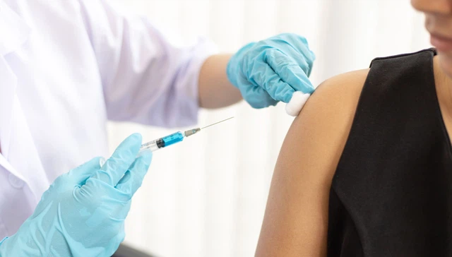 bai-viet/30-tuoi-co-tiem-phong-hpv-duoc-khong-can-luu-y-gi-khi-tiem-phong-hpv.html