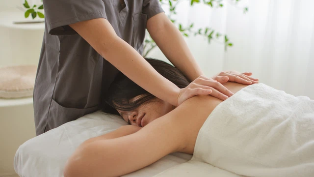 bai-viet/5-loi-ich-suc-khoe-bat-ngo-cua-viec-massage-body.html