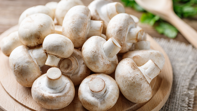 bai-viet/7-loai-rau-co-ham-luong-purin-cao-nguoi-bi-gout-khong-nen-an.html