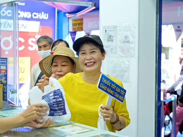 Câu chuyện “160.000 sản phẩm - 3 nụ cười”: FPT Long Châu tạo nên sự khác biệt