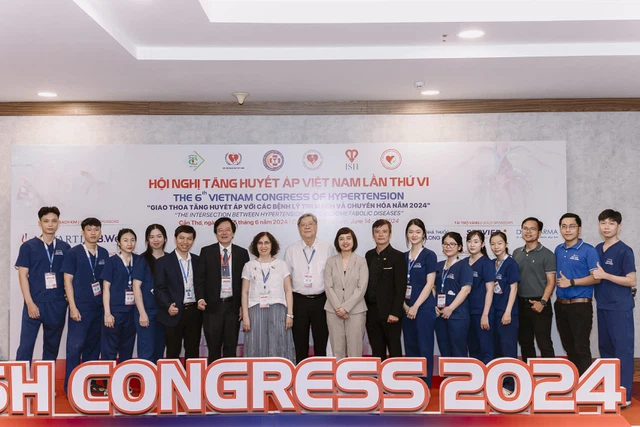 FPT Long Châu - “Cánh tay nối dài” của ngành y trong công cuộc chăm sóc sức khỏe cộng đồng